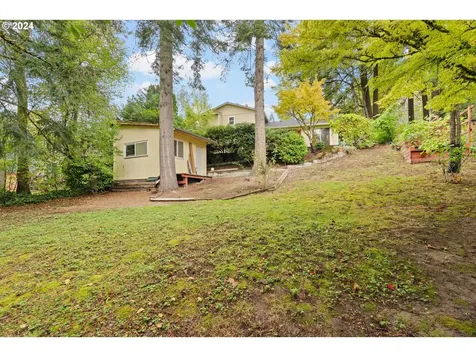 5002 SW Julia Court Portland OR 97221