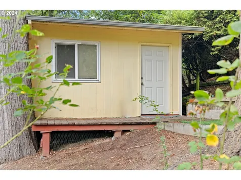 5002 SW Julia Court Portland OR 97221