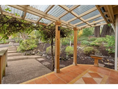 5002 SW Julia Court Portland OR 97221