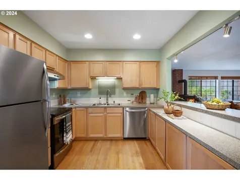1175 SW Florida Street Portland OR 97219