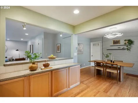 1175 SW Florida Street Portland OR 97219