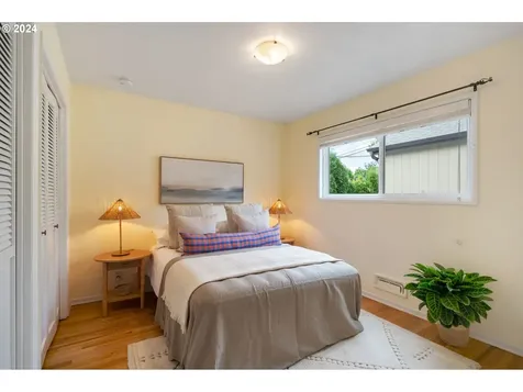 1175 SW Florida Street Portland OR 97219