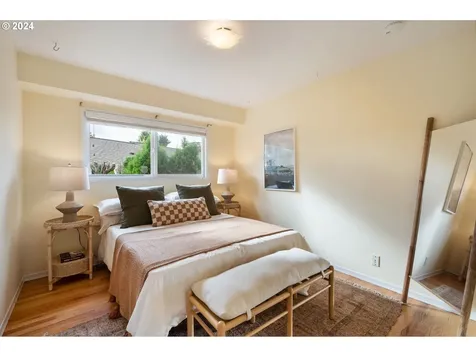 1175 SW Florida Street Portland OR 97219