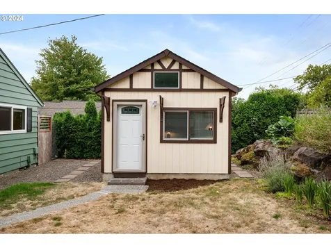 1175 SW Florida Street Portland OR 97219