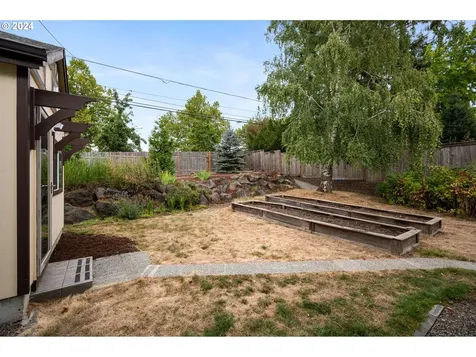 1175 SW Florida Street Portland OR 97219