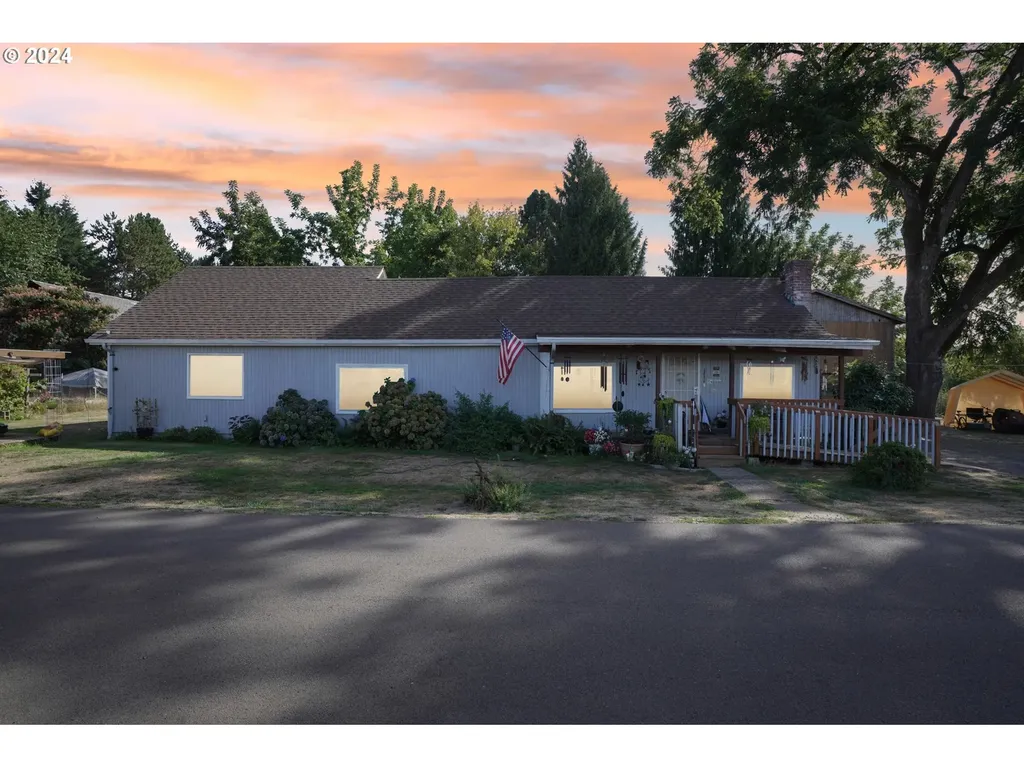 1931 SE Noble Lane Mcminnville OR 97128