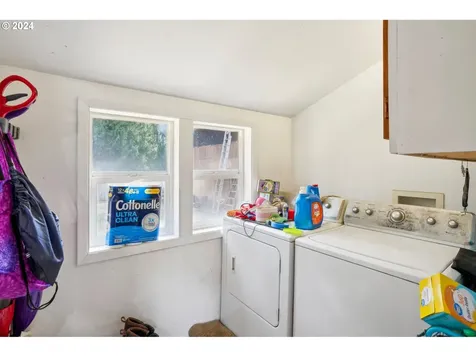 1931 SE Noble Lane Mcminnville OR 97128