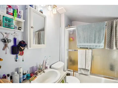1931 SE Noble Lane Mcminnville OR 97128