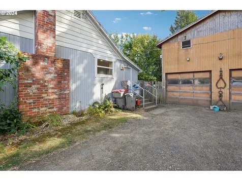 1931 SE Noble Lane Mcminnville OR 97128