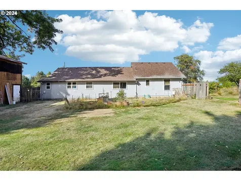 1931 SE Noble Lane Mcminnville OR 97128