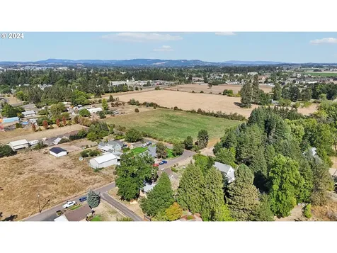 1931 SE Noble Lane Mcminnville OR 97128