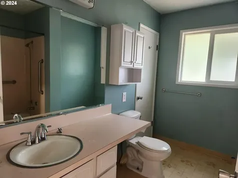 202 Ventura Drive Kelso WA 98626