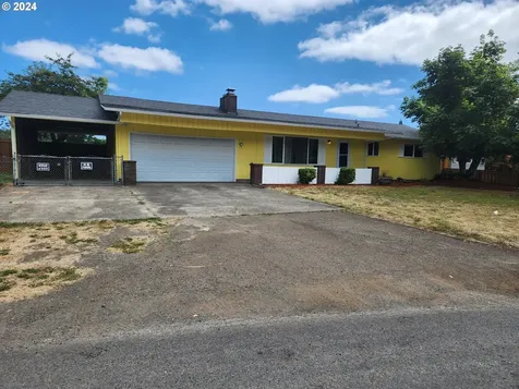202 Ventura Drive Kelso WA 98626