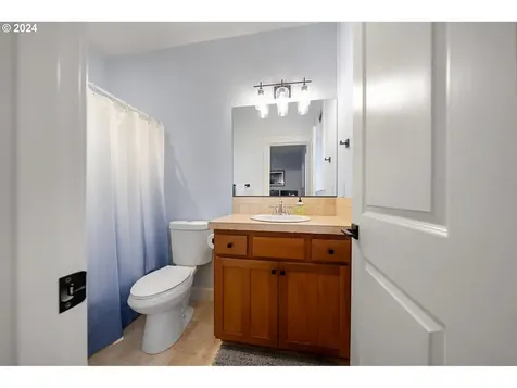 1277 S 7th Circle Ridgefield WA 98642