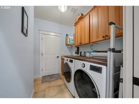 1277 S 7th Circle Ridgefield WA 98642