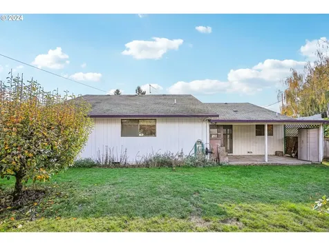 8719 NE Everett Street Portland OR 97220