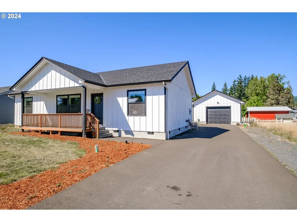 1224 49th Avenue Sweet Home OR 97386