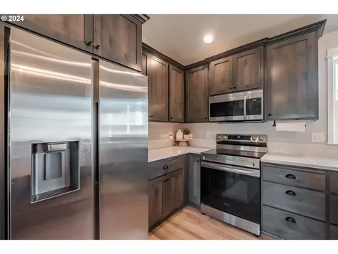1224 49th Avenue Sweet Home OR 97386