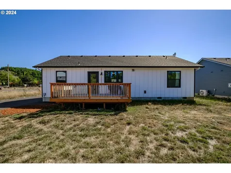 1224 49th Avenue Sweet Home OR 97386