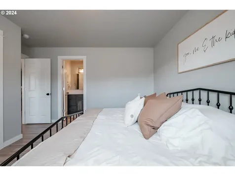 1224 49th Avenue Sweet Home OR 97386
