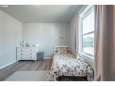 1224 49th Avenue Sweet Home OR 97386