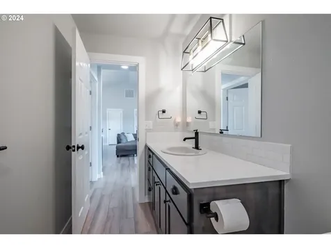 1224 49th Avenue Sweet Home OR 97386
