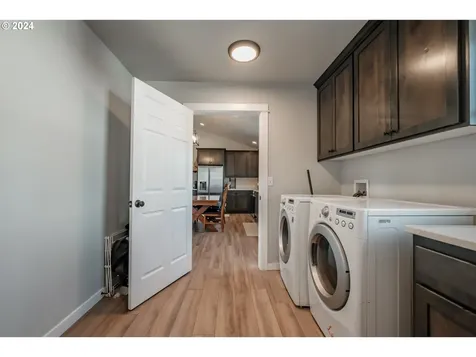 1224 49th Avenue Sweet Home OR 97386