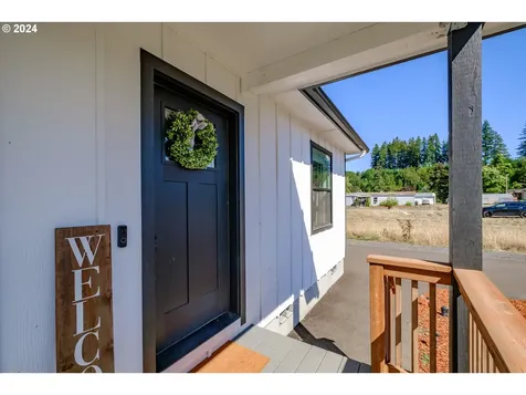 1224 49th Avenue Sweet Home OR 97386