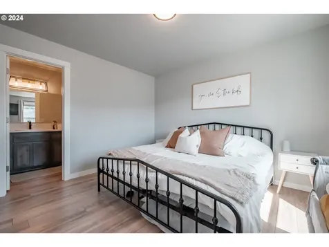 1224 49th Avenue Sweet Home OR 97386