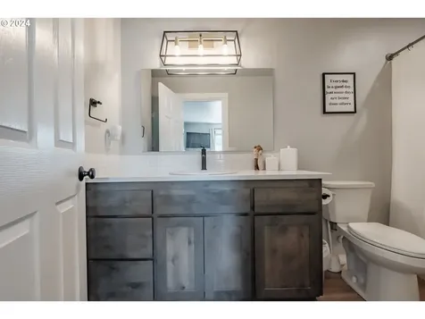 1224 49th Avenue Sweet Home OR 97386