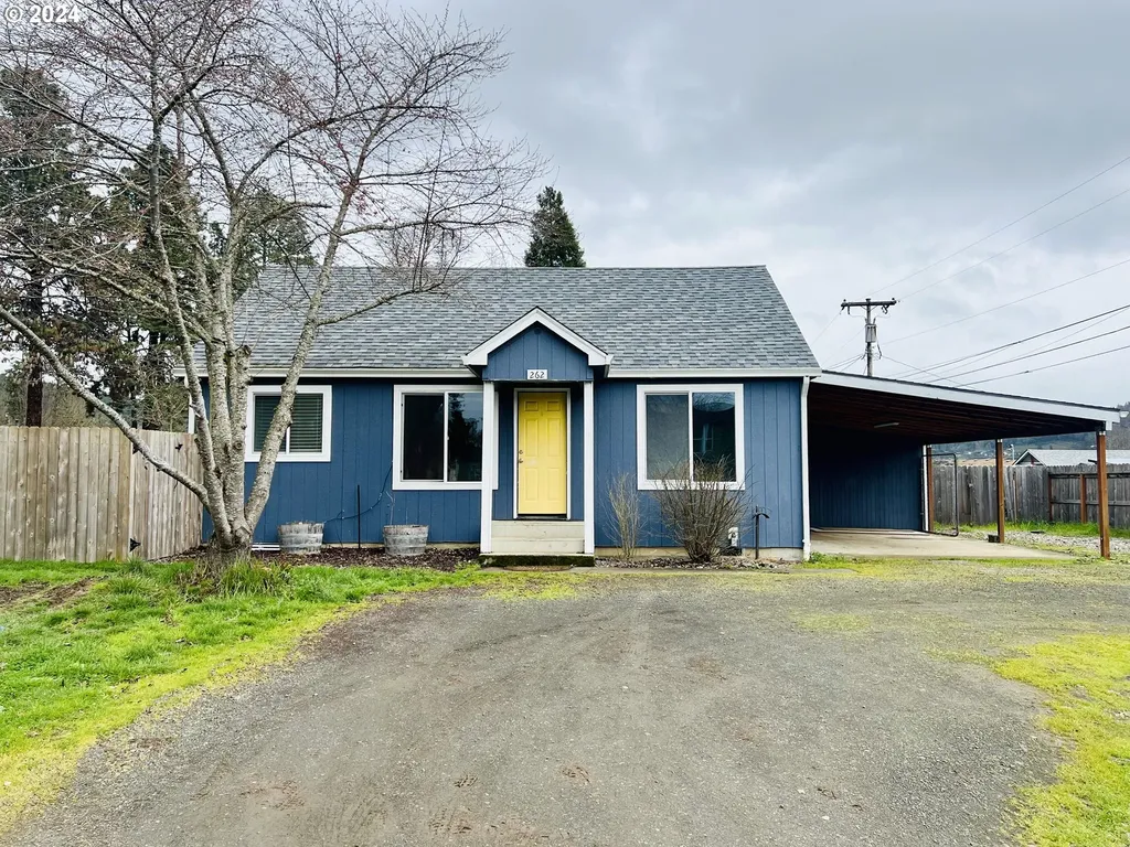 262 Pine Street Sutherlin OR 97479