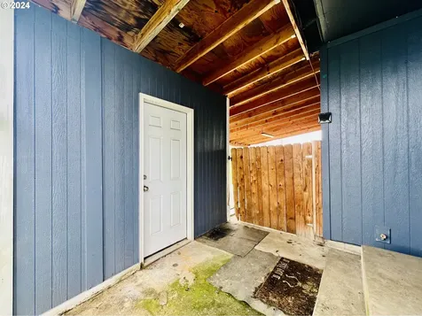 262 Pine Street Sutherlin OR 97479