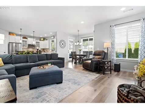 11235 NE 135th Avenue Vancouver WA 98682