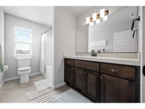 11235 NE 135th Avenue Vancouver WA 98682