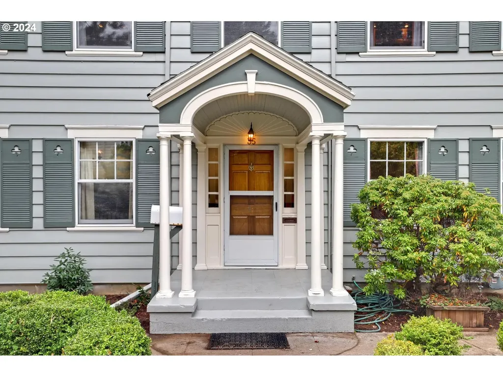 35 SE 60th Avenue Portland OR 97215