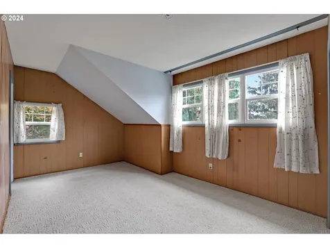 35 SE 60th Avenue Portland OR 97215