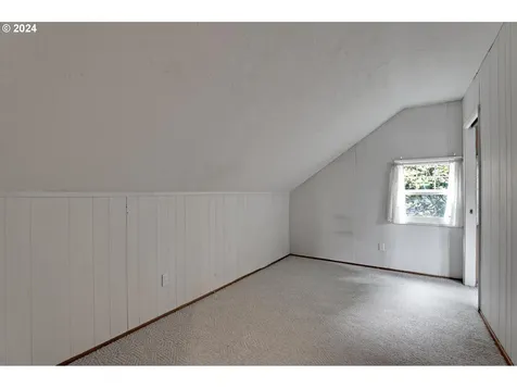 35 SE 60th Avenue Portland OR 97215