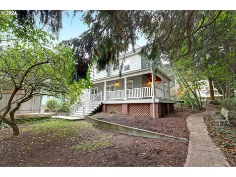 35 SE 60th Avenue Portland OR 97215