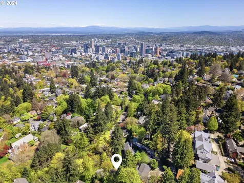 2515 SW Hillcrest Drive Portland OR 97201