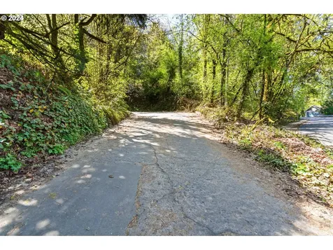 2515 SW Hillcrest Drive Portland OR 97201