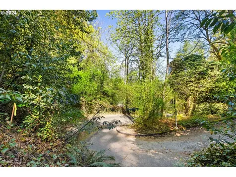 2515 SW Hillcrest Drive Portland OR 97201