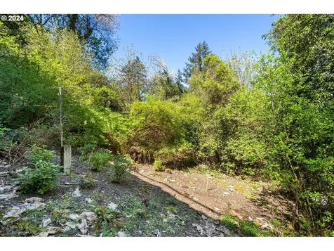 2515 SW Hillcrest Drive Portland OR 97201
