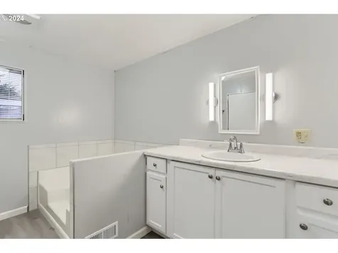 507 N 19th Avenue Cornelius OR 97113