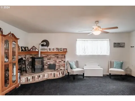 27028 Greenville Road Sweet Home OR 97386