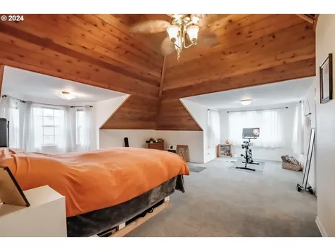 27028 Greenville Road Sweet Home OR 97386