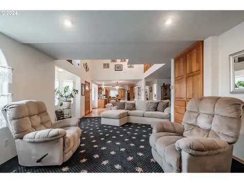 27028 Greenville Road Sweet Home OR 97386