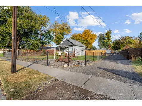 950 W Hermiston Avenue Hermiston OR 97838