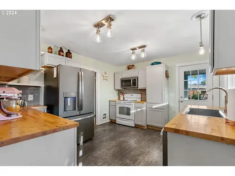 950 W Hermiston Avenue Hermiston OR 97838