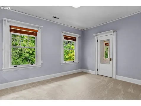 2029 SW Montgomery Drive Portland OR 97201