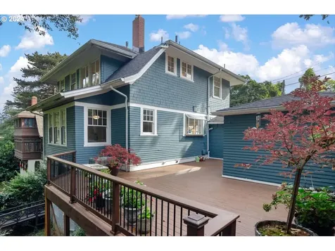 2029 SW Montgomery Drive Portland OR 97201